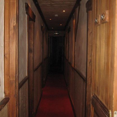 Le Relais De L'Abbaye Hotel ตูร์นุส ภายนอก รูปภาพ