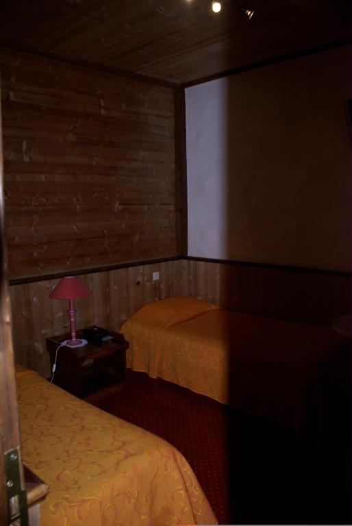 Le Relais De L'Abbaye Hotel ตูร์นุส ภายนอก รูปภาพ